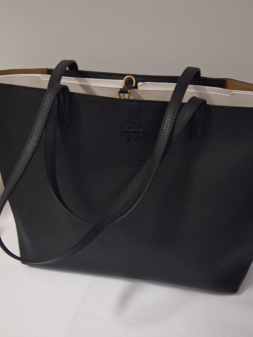Tory Burch McGraw Logo Patch Tote Bag NWOT Large Leather Tote Perfect Condition